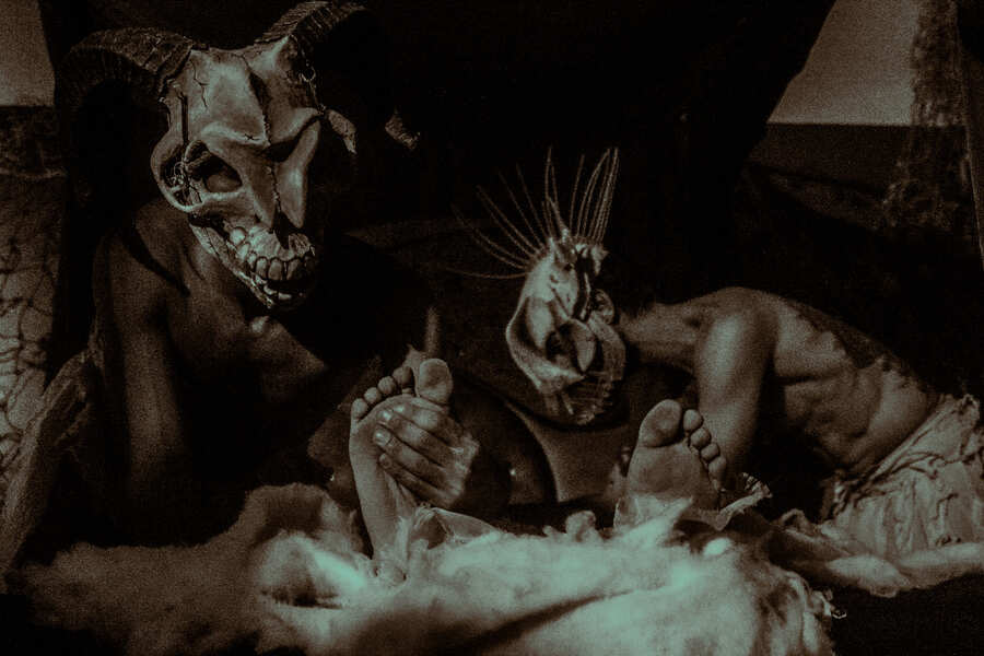 LA CRIPTA. EXHUMACIÓN TEATRAL